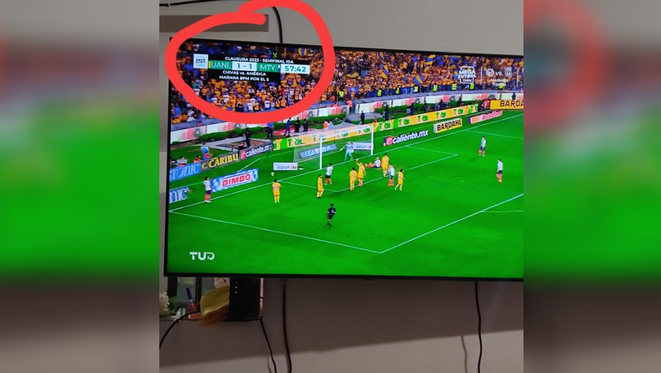 Regia se equivoca y ve repetición de Clásico Regio / Especial