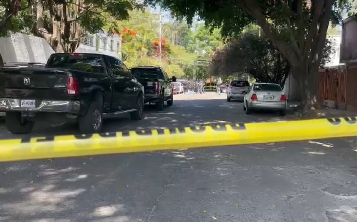 Zona acordonada en donde un escolta de seguridad privada abatió a un asaltante en Guadalajara / Juan Carlos Munguía