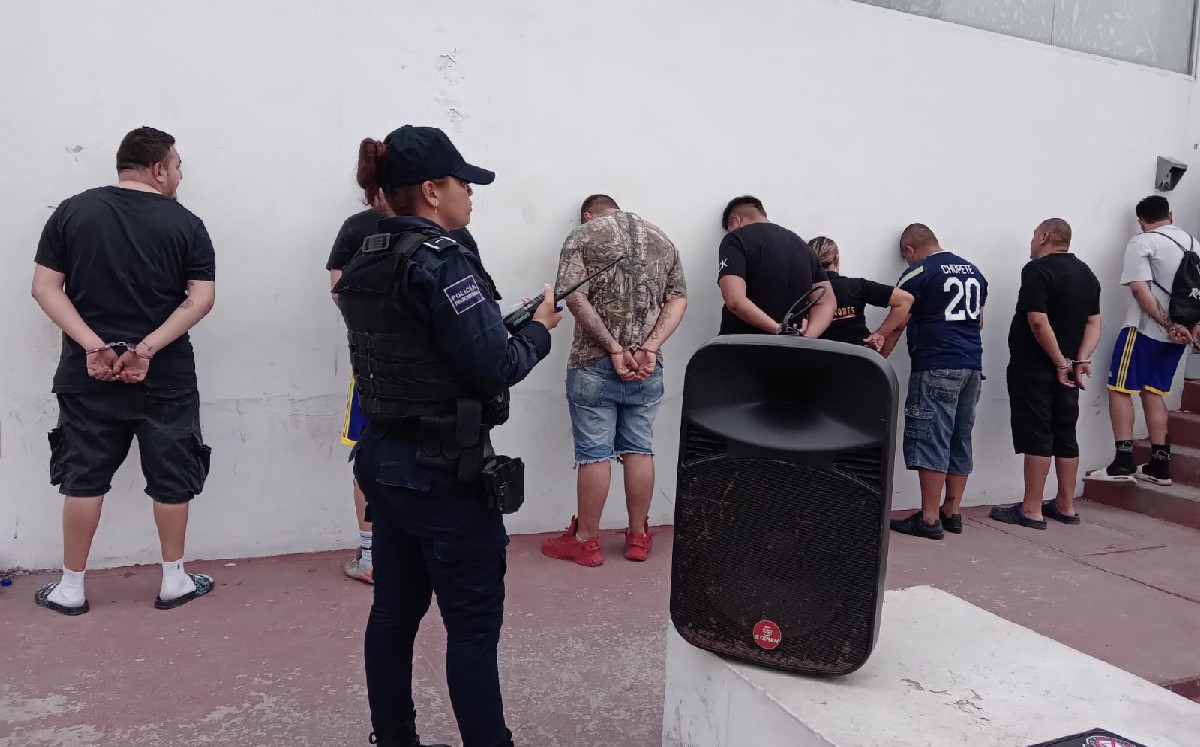 Detienen a 11 ‘vecinos ruidosos’ cuando escuchaban corridos bélicos en Escobedo. | Especial