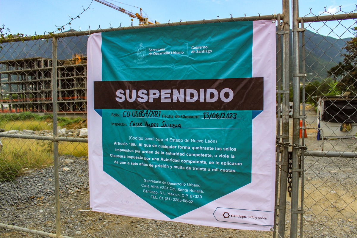Afectados por incumplimiento de constructora en Santiago se reúnen con alcalde / Mayte Villasana