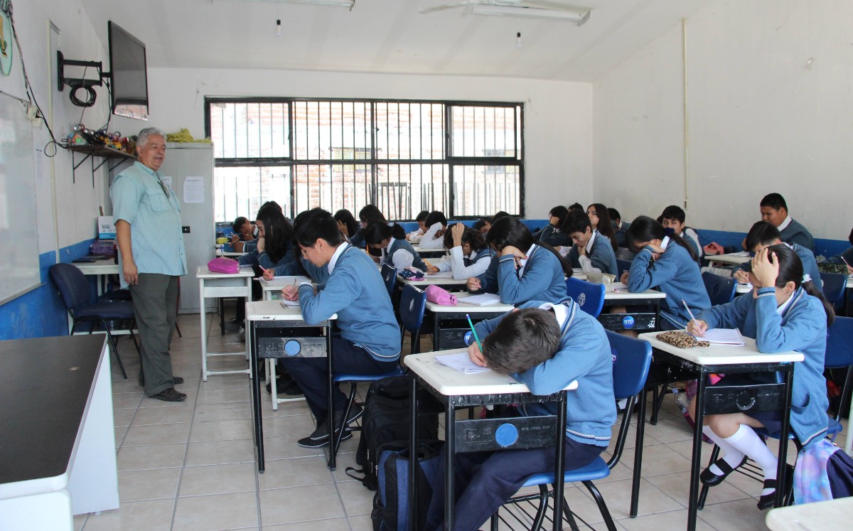 Escuelas en Guanajuato analizan cancelar actividades físicas por calor