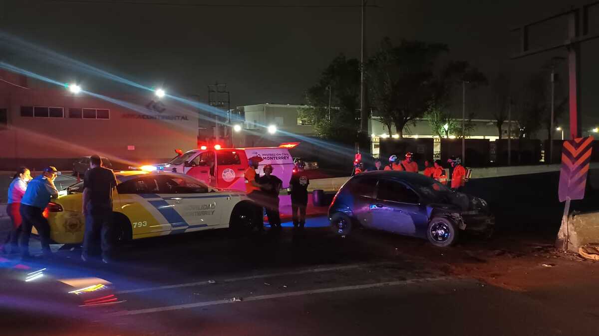 Pareja lesionada tras choque en zona norte de Monterrey Telediario México