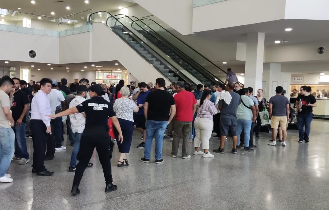 Alta demanda para el trámite en el Pabellón Ciudadano. | Especial