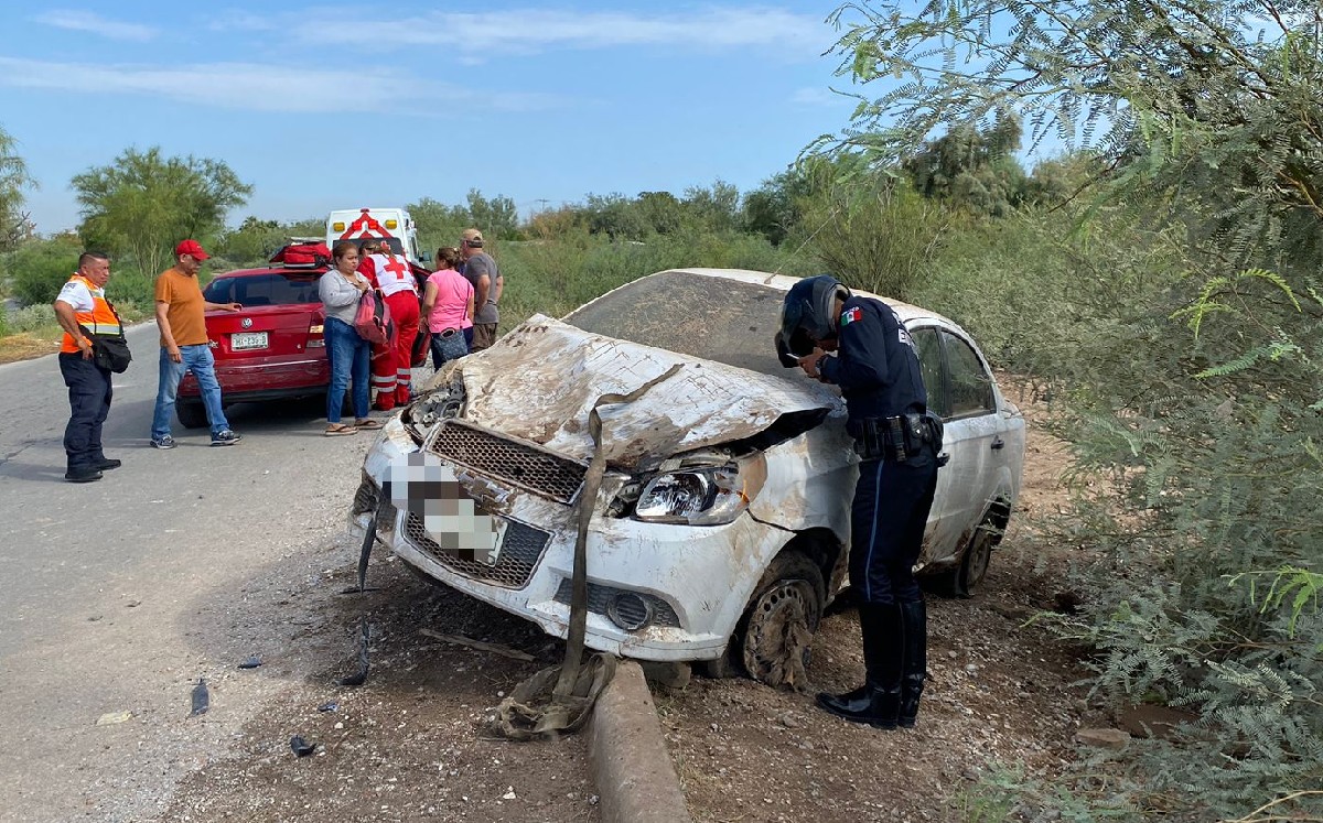 Volcadura en bulevar San Pedro de Torreón deja un lesionado