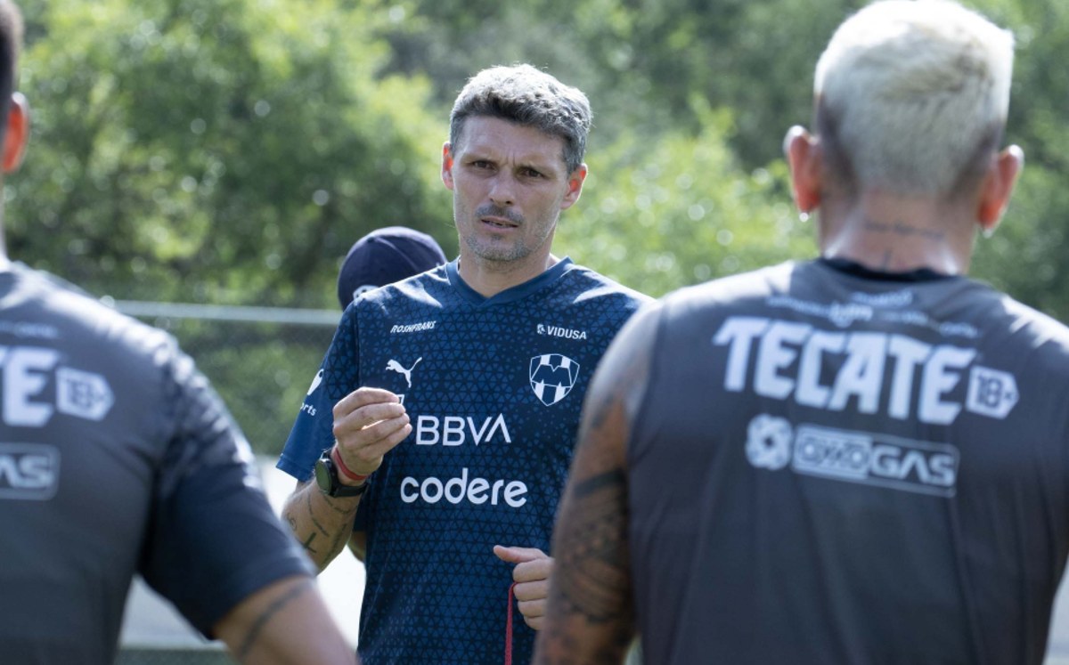 'Tano' Ortiz, entrenamiento de Rayados / CORTESÍA: @Rayados