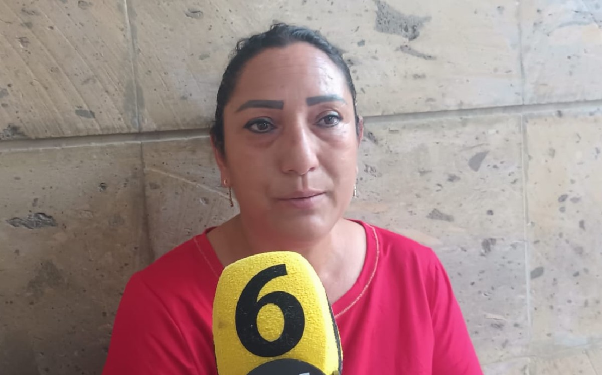 Mujer olvida bolso con fuerte cantidad de dinero en taxi de Torreón