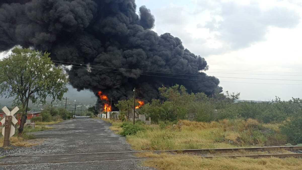 Se incendia recicladora en Abasolo / Especial