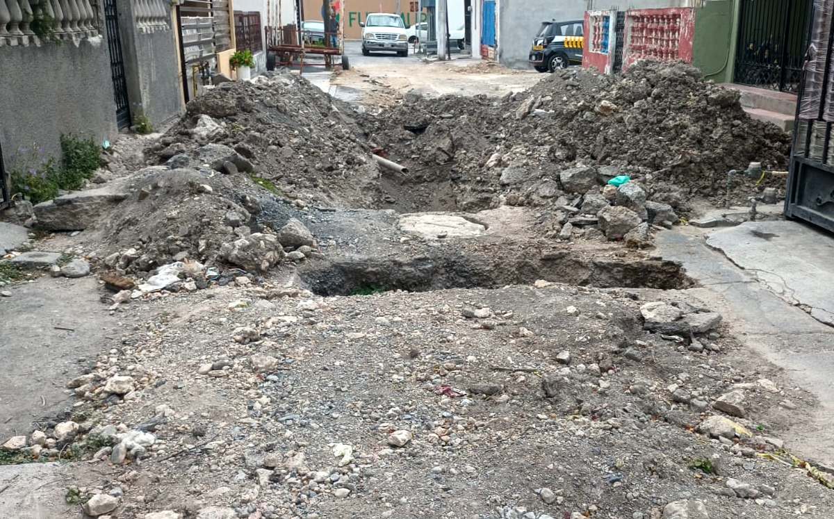Obra inconclusa pone en riesgo a vecinos la colonia Fidel Velázquez en San Nicolás | Fabricio Gallegos