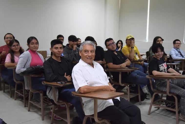 Don Andrés nació en un pequeño rancho en Tamaulipas, y fue enviado a Monterrey donde terminó su educación básica.