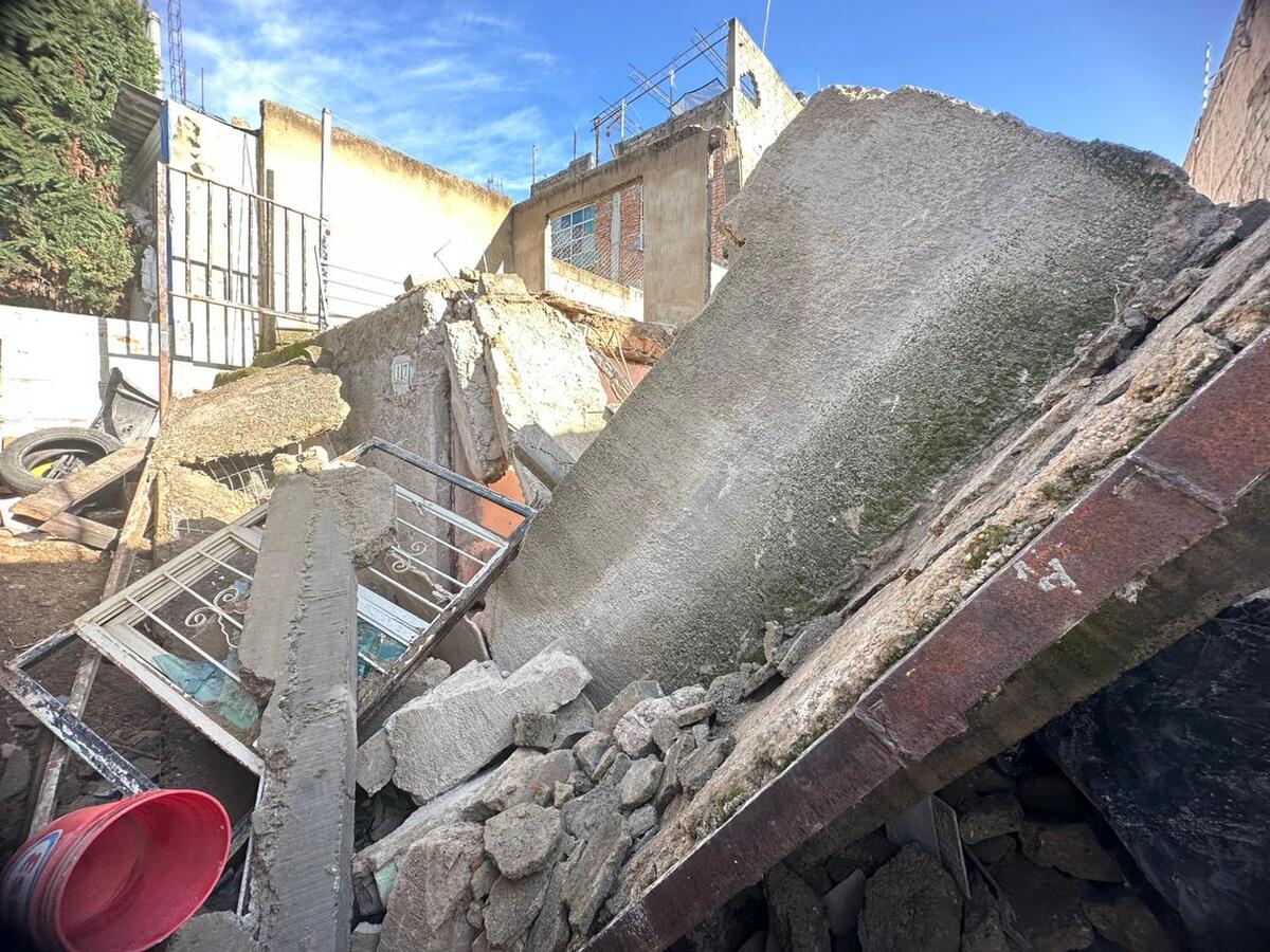 Casa que se derrumbó en la colonia Mariano Otero | Especial