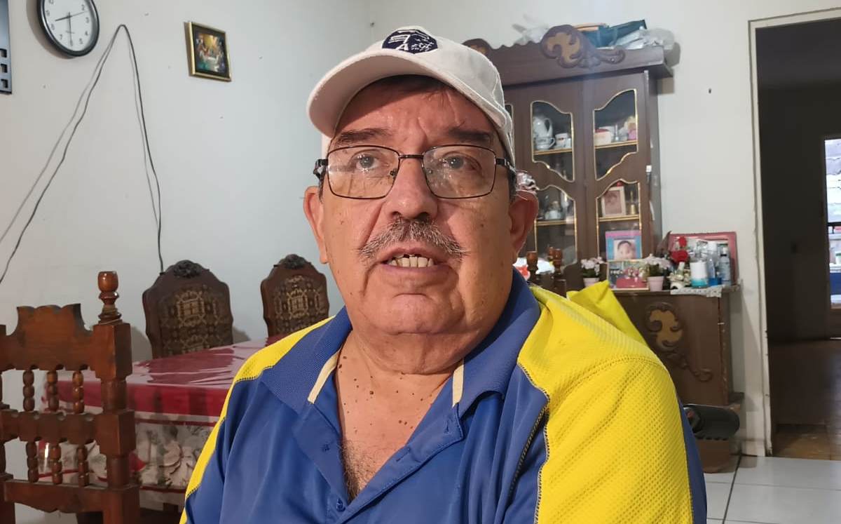 Emilio Martínez sufrió una fractura de peroné al caer en una obra inconclusa. | Fabricio Gallegos