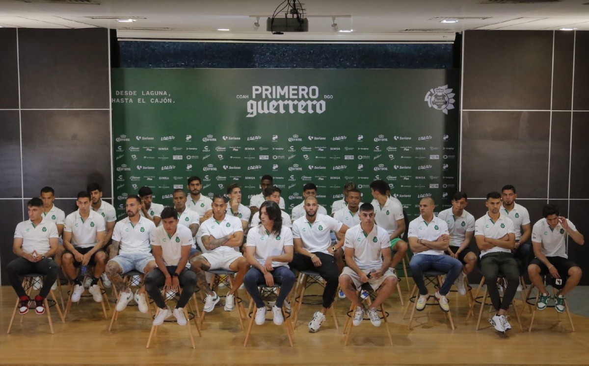Jugadores de Santos lanzan fugaz mensaje a la afición | Foto: Milenio