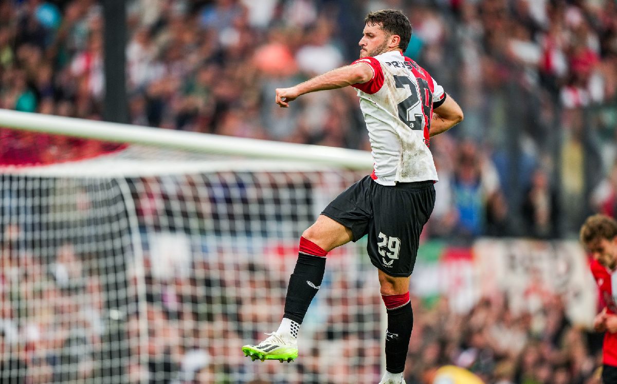'Santi' Giménez festejando su gol ante Go Ahead Eagles / CORTESÍA: @Feyenoord