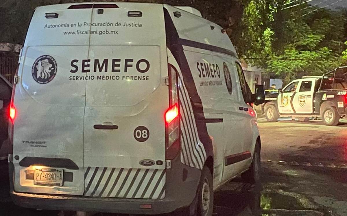 El Servicio Médico Forense acudió al levantamiento del cuerpo. | Miranda Arias