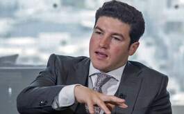 La Comisión de Gobernación del Congreso local pidió a Samuel García definir cuánto tiempo se separará del cargo como gobernador de Nuevo León.