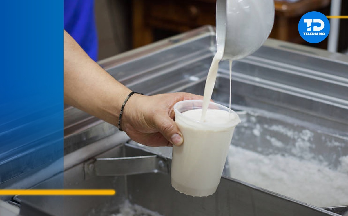 Extranjero prueba el agua de coco por primera vez / Especial