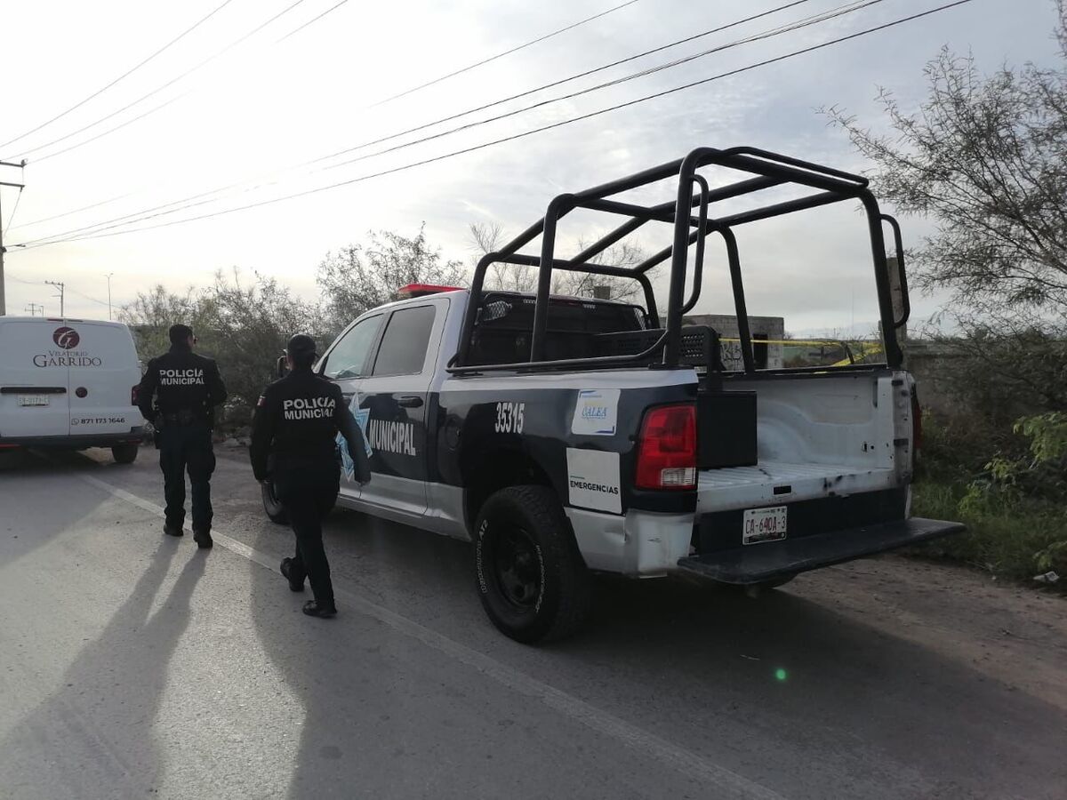 Hallan cuerpo de hombre en terreno baldío de bulevar Laguna Sur | Cortesía