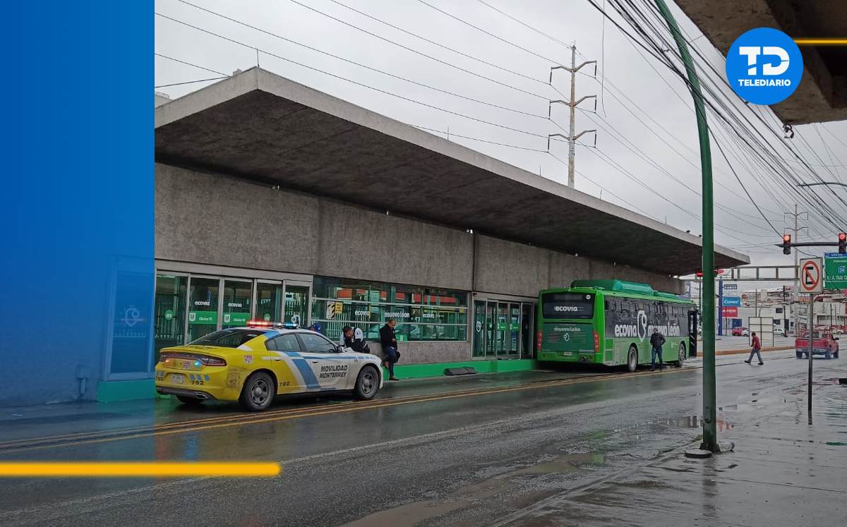 Mujer es atropellada por unidad de Ecovía en avenida Ruiz Cortines en Monterrey. | José Luis Marroquín