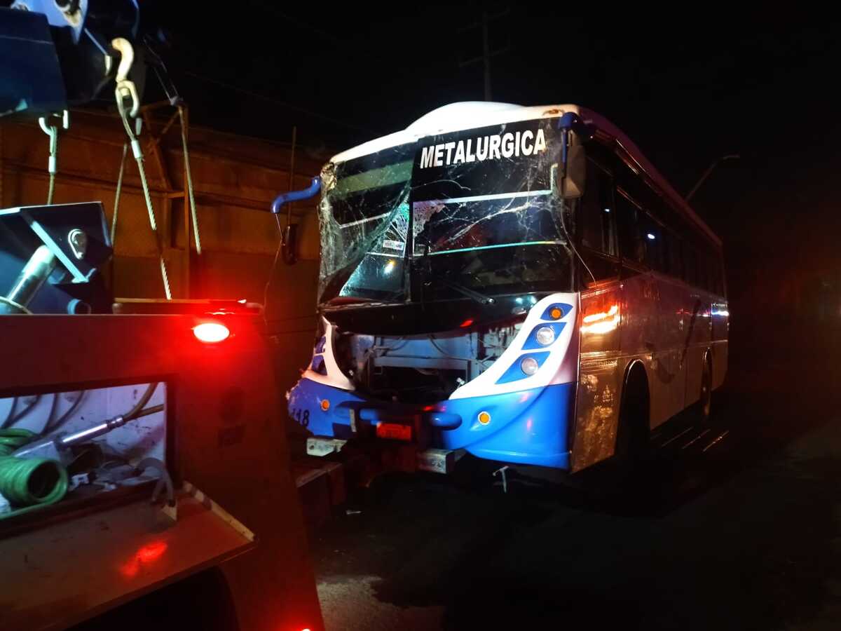 En Torreón, camión deja sin luz a colonia Luis Echeverría | Cortesía