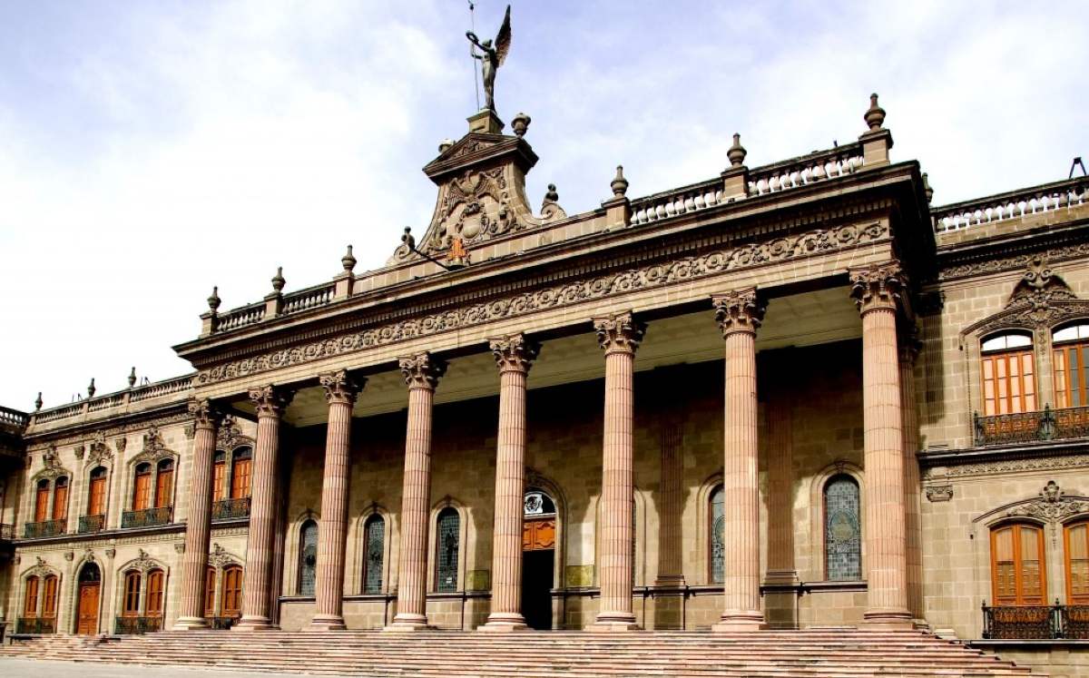 La calificadora HR Ratings mejora la perspectiva de estable a positiva del Gobierno de Nuevo León. La calificadora HR Ratings mejora la perspectiva de estable a positiva del Gobierno de Nuevo León.