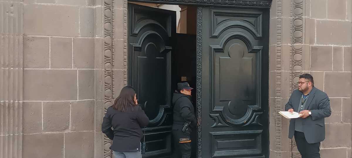 Cercan Palacio de Gobierno / Eduardo Mendieta