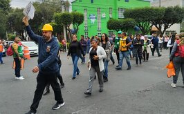 Los altavoces de la capital se activaron por un sismo cerca de la ciudad, por lo que cientos de personas tuvieron que desalojar sus casas y lugares de trabajo.