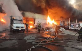 incendio en una fábrica