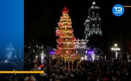 árbol de navidad en el zócalo de puebla
