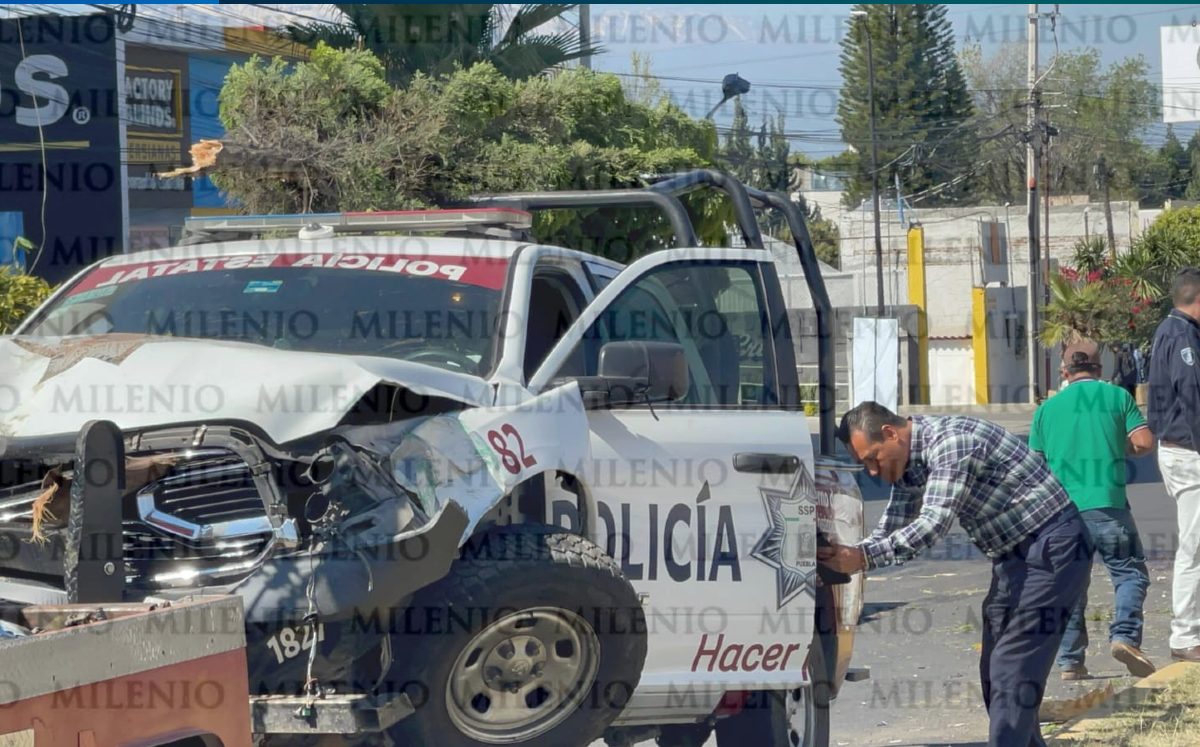 Persecusión en el Bulevar Forjadores ocasiona el choque de una patrulla / Especial