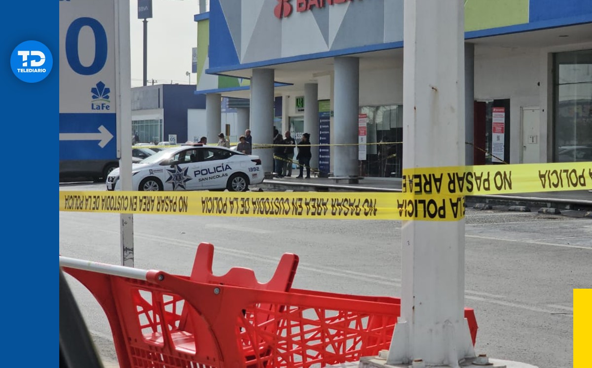 Muere hombre afuera de un banco en San Nicolás de los Garza. | Fabricio Gallegos