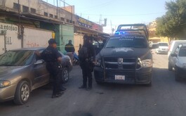 Una persona del sexo masculino de aproximadamente 45 años de edad, indigente, murió sobre su silla de rueda cuando intentaba cruzar la avenida Juárez