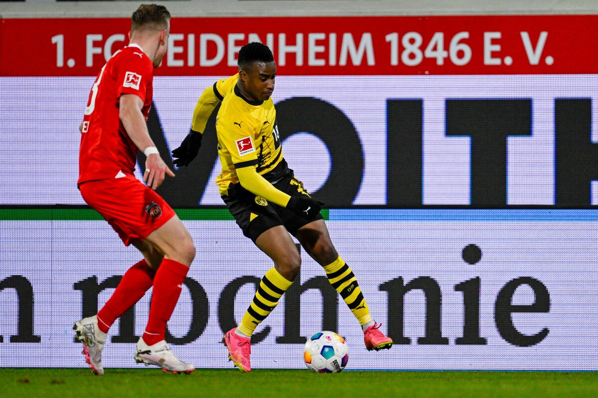 @BVB. /