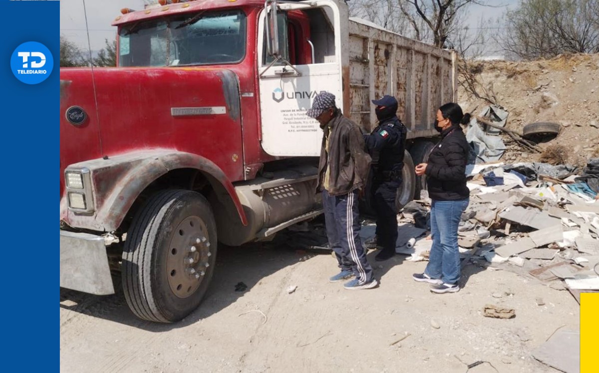 Detienen a hombre por tirar escombro en Escobedo; recibe multa de más de 100 mil pesos. | Especial