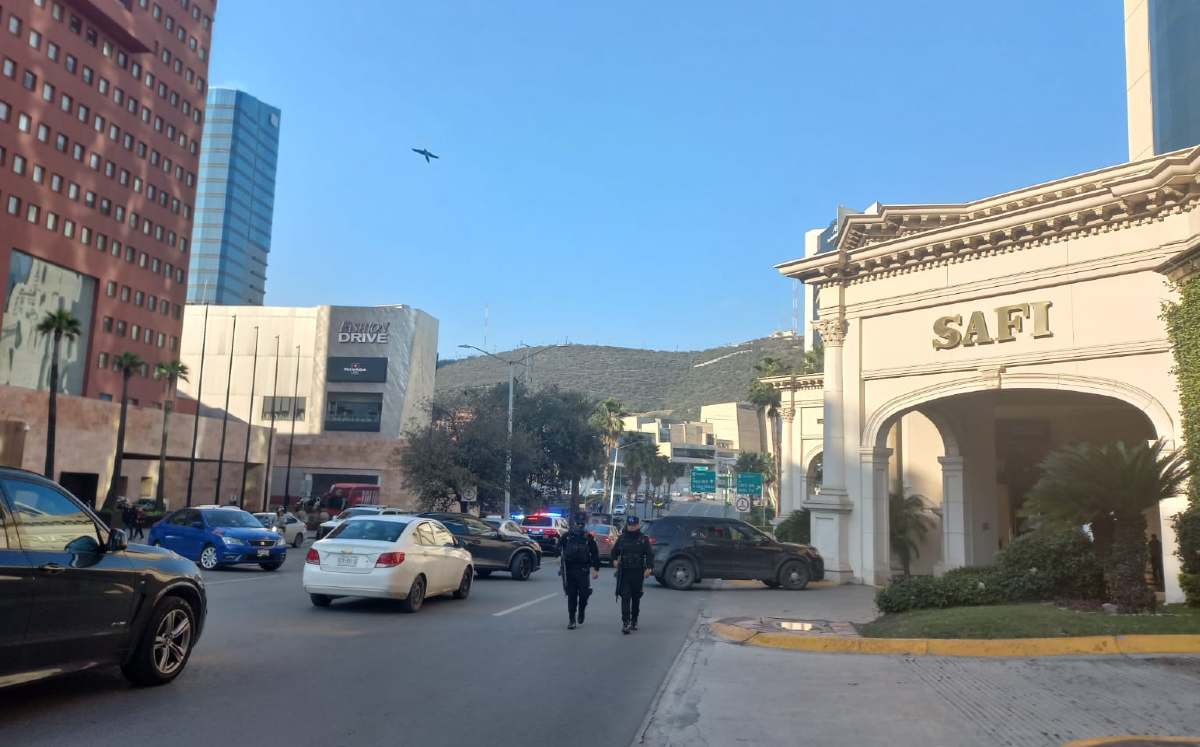 En dicho allanamiento, las autoridades informaron que se encontraron armas cortas, sin precisar cuántas, y un arma corta. | José Luis Marroquín