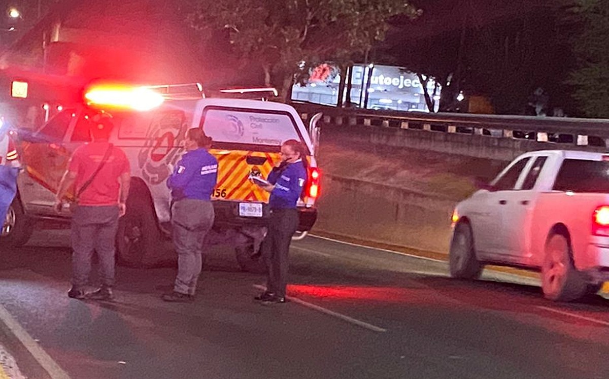 Muere hombre al ser atropellado tras intentar cruzar avenida Morones Prieto. | Miranda Arias