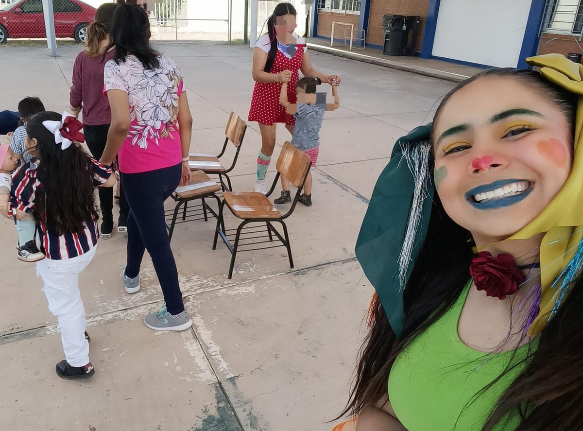 Samantha Estela Ballesteros enseña a niños y niñas de Mascota, Jalisco que requieren atención especial / Telediario