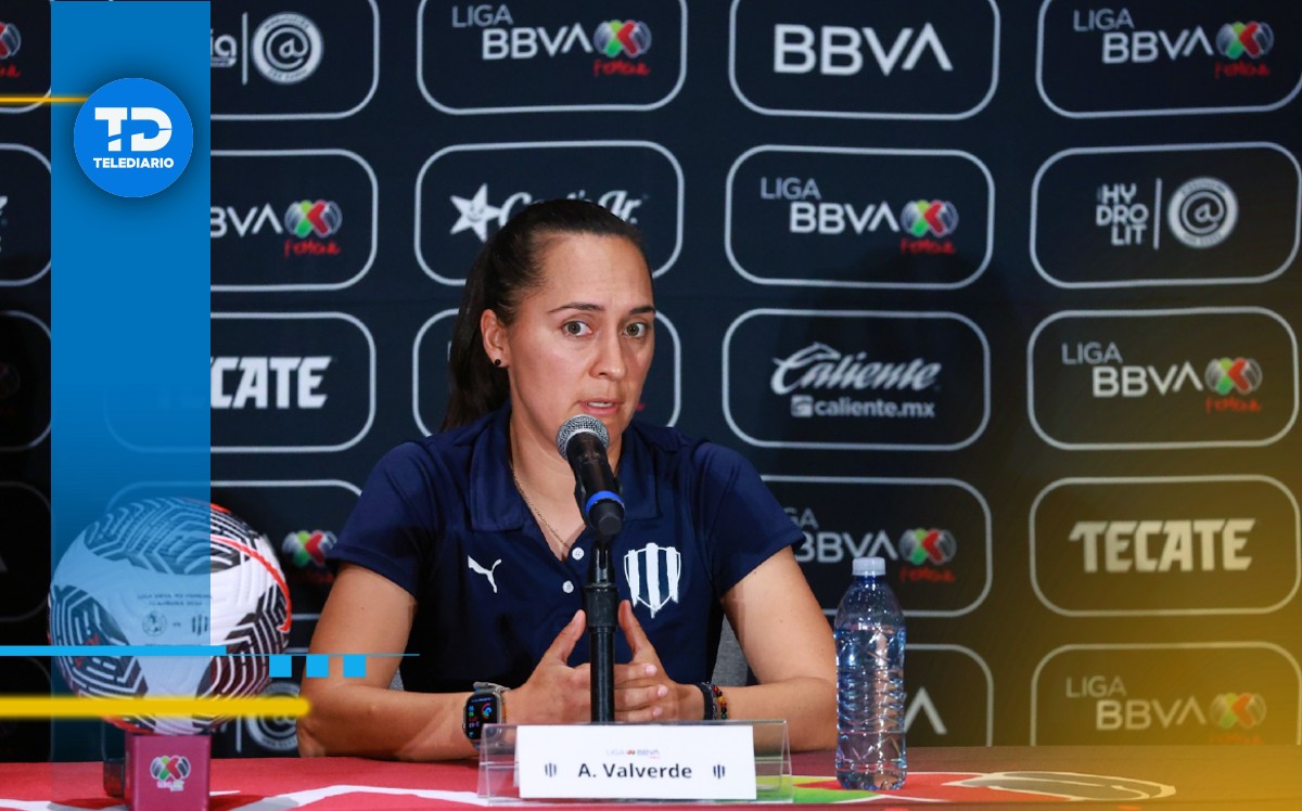 Amelia Valverde, entrenadora de Rayadas durante el día de medios previo a la final de la Liga MX Femenil. / Imago7