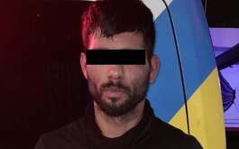 Un hombre fue detenido con droga en el Centro de Monterrey y es investigado por un asalto a una panadería.