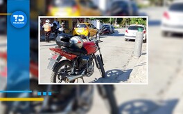 Taxi y motocicleta protagonizan fuerte accidente en la colonia Lucio Blanco de Toreón