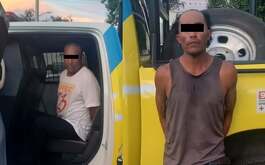 Dos hombres fueron detenidos con droga y una pistola réplica en el Centro de Monterrey.