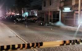 Un repartidor de comida murió luego de derrapar en su motocicleta en la colonia La Alianza en Monterrey.