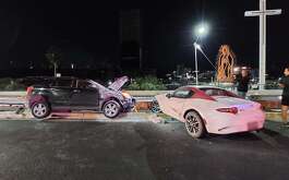 Un conductor dormitó y chocó sobre la avenida Constitución en Monterrey.