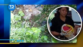 una paramédica rescata a una bebé