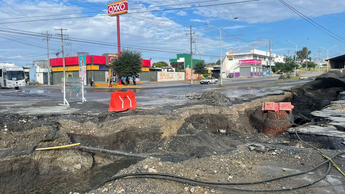 Zanja en Apodaca / Ángel Mercado