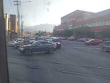 Bloquean avenida Alfonso Reyes en Monterrey