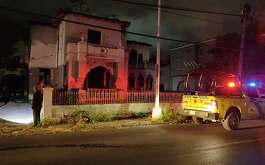 Una casa en la colonia María Luisa en Monterrey terminó envuelta en el fuego tras un incendio. Propiedad habría sido de actriz cubana.