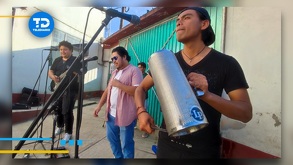 La desigualdad laboral es uno de los mayores problemas a los que se enfrentan los músicos. Sin seguridad social o garantías, la cumbia funciona como analgésico.