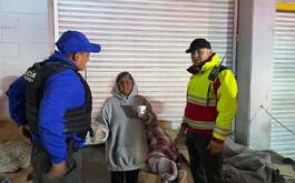 Protección Civil de Monterrey implementó el Operativo Carrusel ante las bajas temperaturas en la Ciudad.