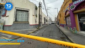El cuerpo del hombre quedó colgando de la azotea hacia la calle Aldama, a la vista de todos los transeúntes.