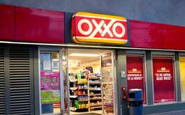 Las tiendas Oxxo en Nuevo León tendrán un horario de atención para la venta de alcohol en 24 y 2 de diciembre.